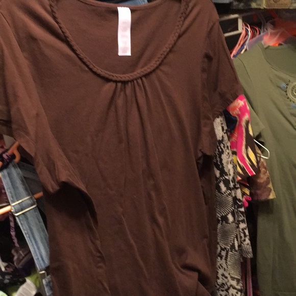 T shirt - Picture 2 of 2